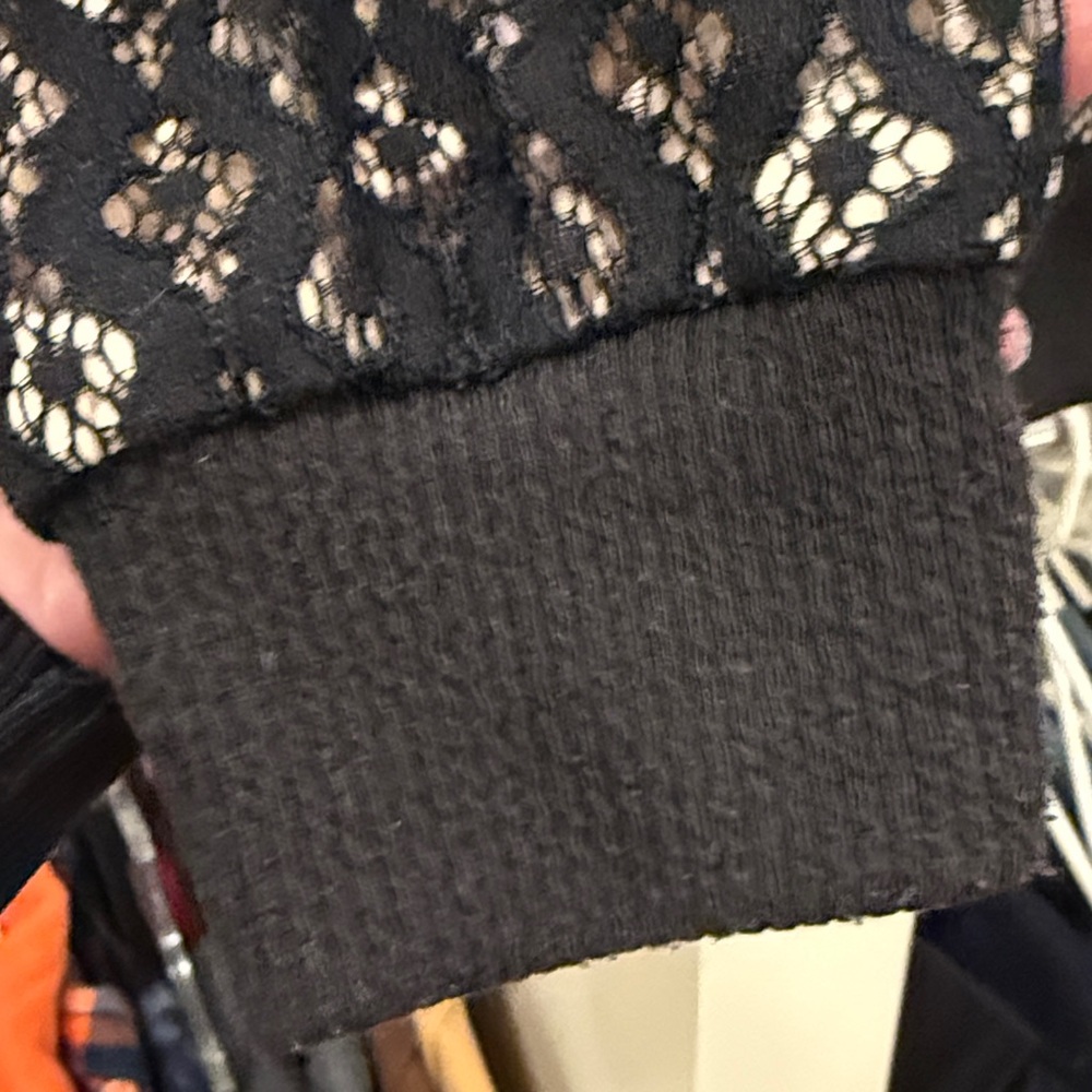 Elegant Black Lace Fabric Zip Jacket - Picture 3 of 12